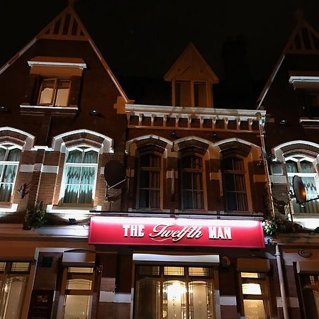 Anfield Accommodation Part Of The Twelfth Man Public House Liverpool Exterior foto