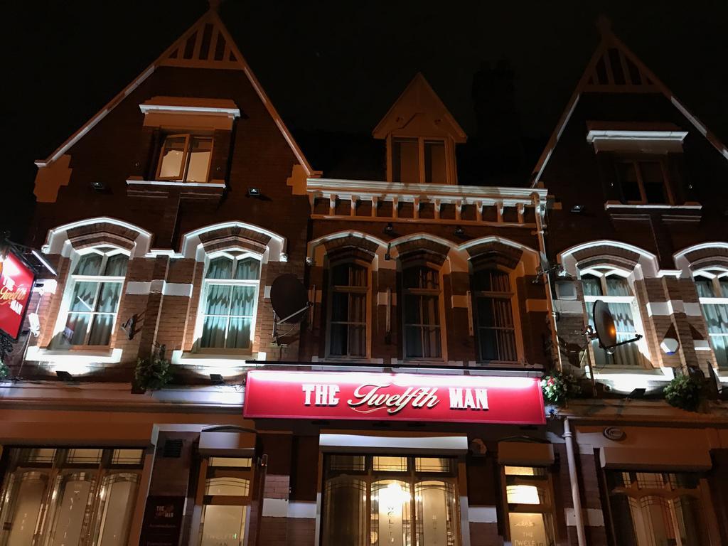 Anfield Accommodation Part Of The Twelfth Man Public House Liverpool Exterior foto